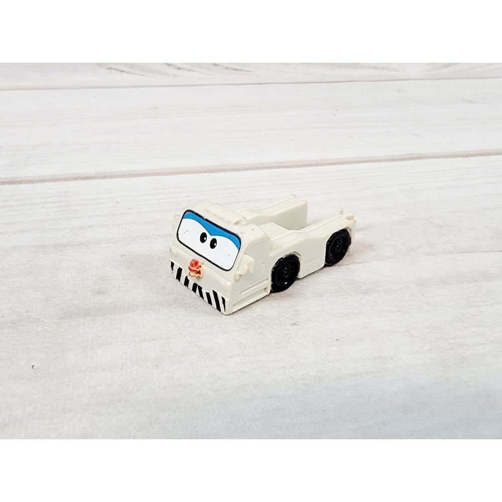 Super Wings World Airport Crew Larry Tug Vehicle Transform A Bots